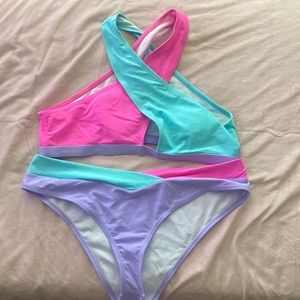Tri-colored cross neck Bikini